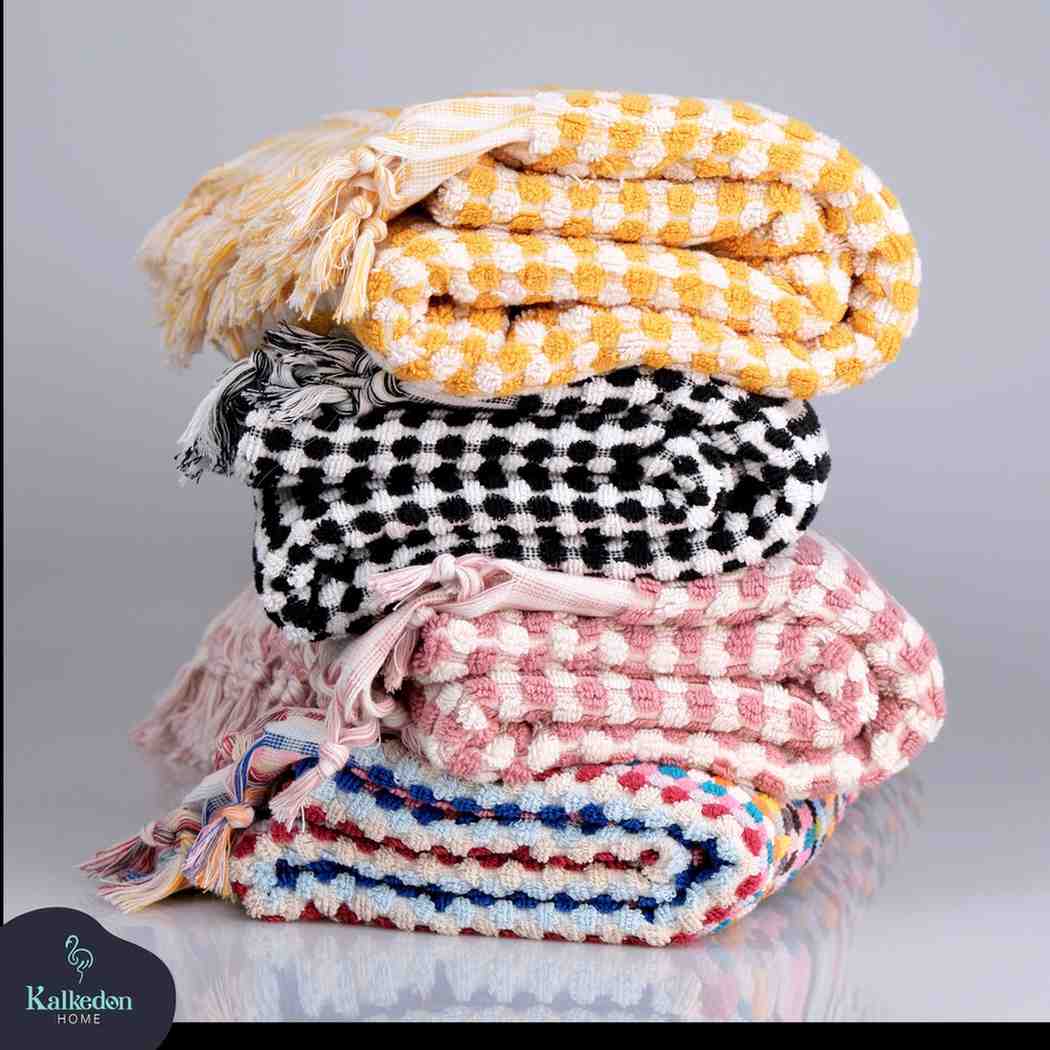 Pom Pom Bath Towel